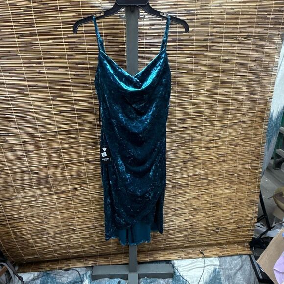 Guess Womens Velvet MIDI Cocktail and Party Dress Size 4 - Picture 2 of 3